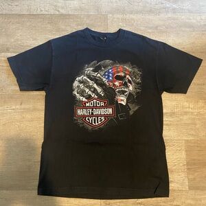 Harley Davidson Black Skull T-Shirt Size Large.